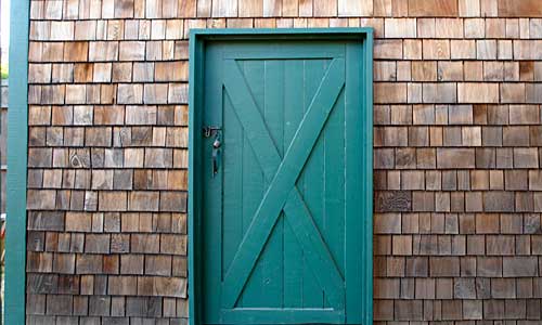 01-outbuilding-door